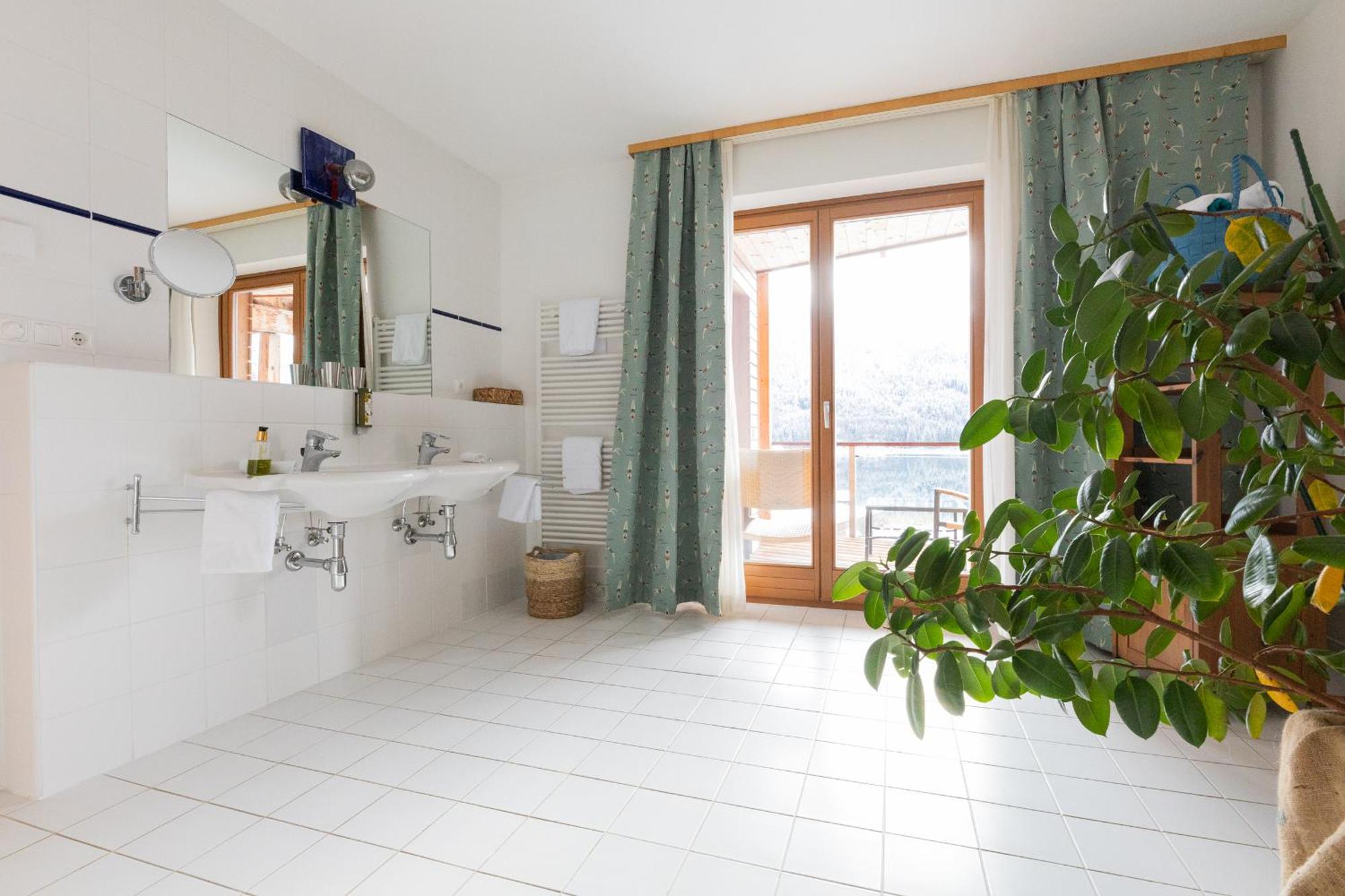 Appartementhotel Am Weissensee Zewnętrze zdjęcie